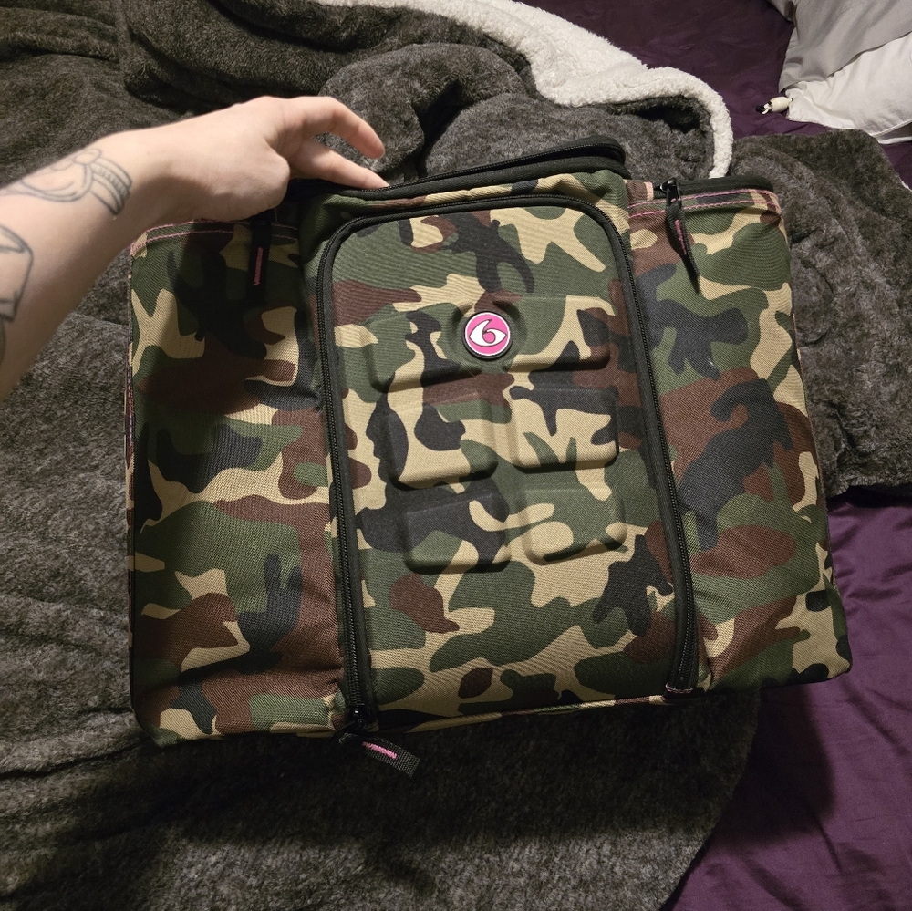 Six pack fitness lunchbox/cooler